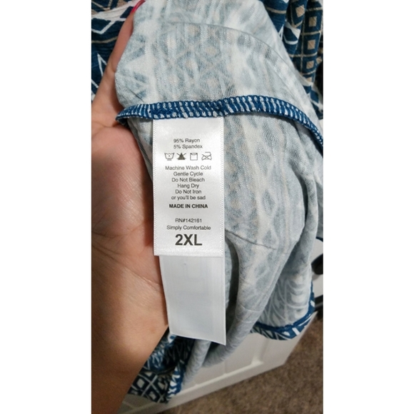 Lularoe Olive top shirt 2XL Tulip sleeve aztec teal and tan 2x NEW NWT - Picture 4 of 4